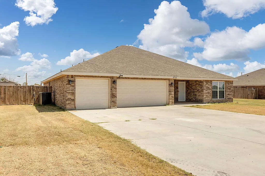 4 bed, 3.0 bath, 2403 sqft, $3,800 — Photo 1