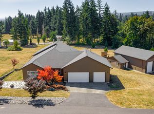 33382 Crown Point Dr, Warren, OR 97053