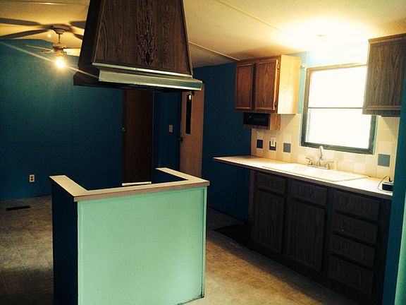 Large eat-in kitchen!