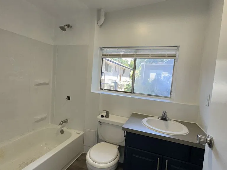 820 S Donovan St — Photo 12