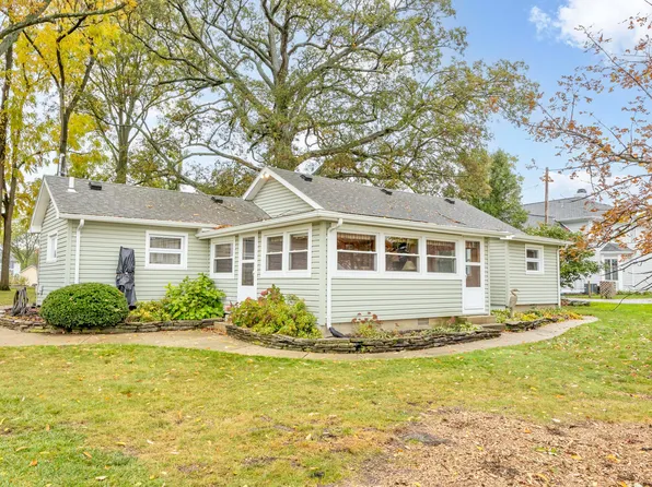 9908 Lakeshore Dr W, Huntsville, OH 43324