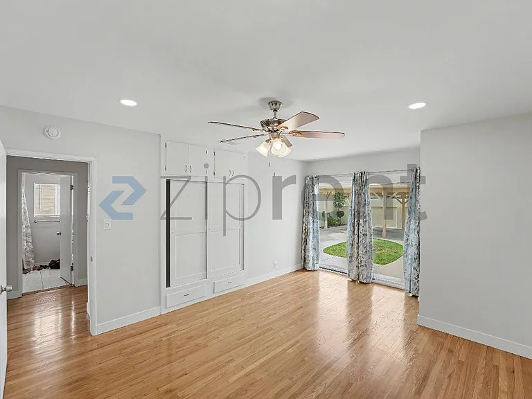 7343 Cloverlawn Dr — Photo 18