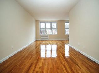 3720 147th St, Flushing, NY 11354