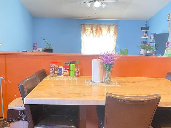 5th image of 922 Beal Way