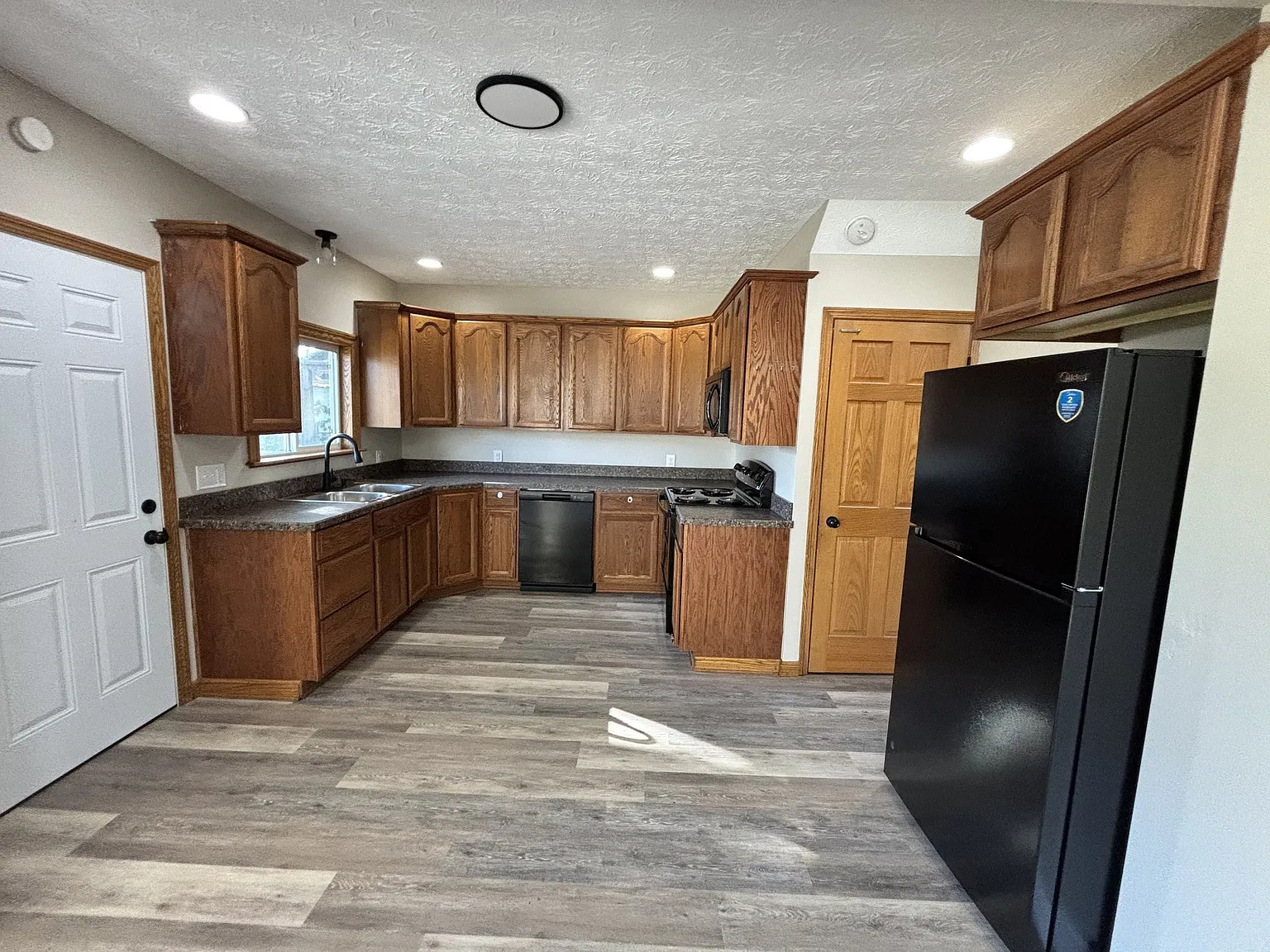 914 Dueber Avenue SW - 1 — Photo 3
