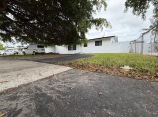 19311 Gulfstream Rd, Cutler Bay, FL 33157