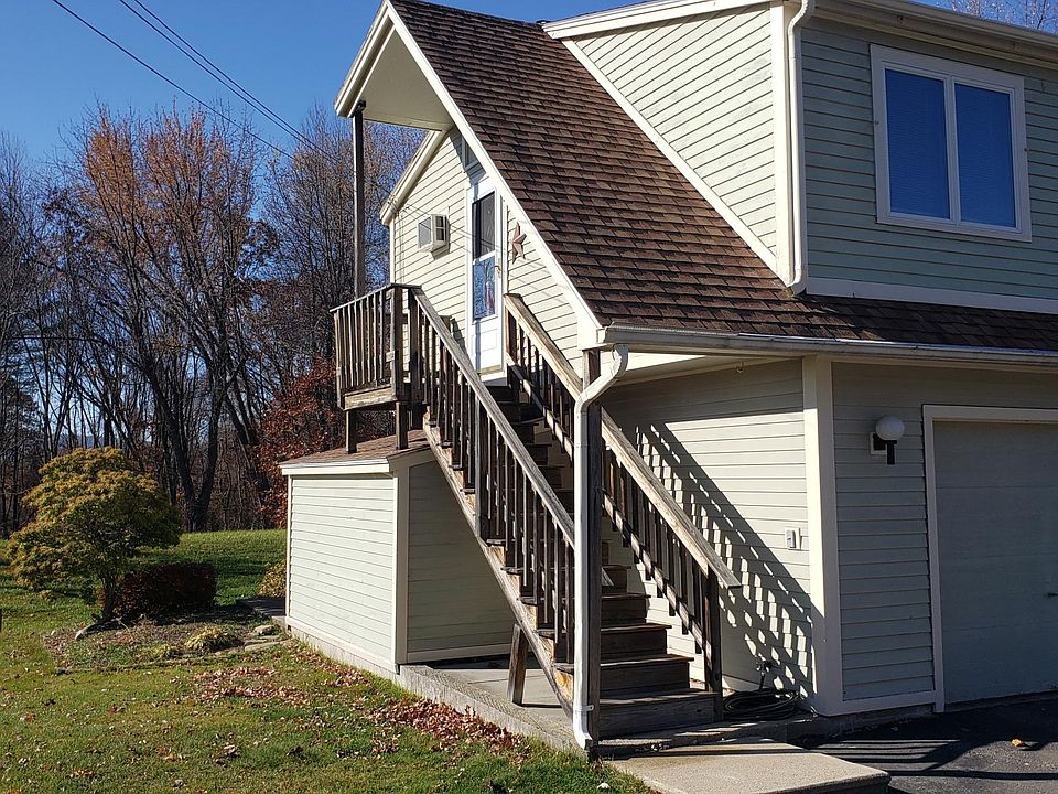 Front Entrance (Upstairs)