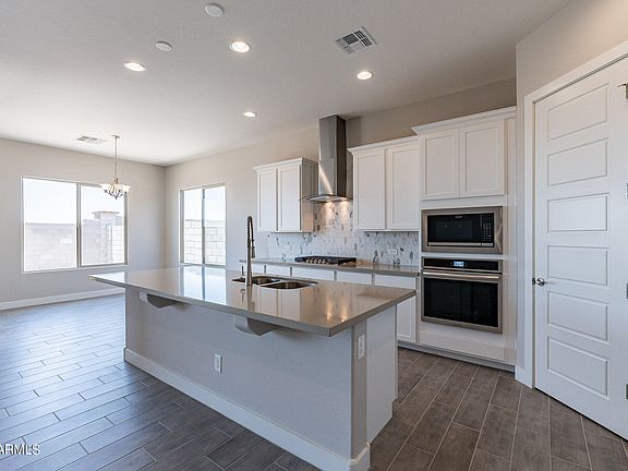 4th image of 20239 W CATALINA Drive
