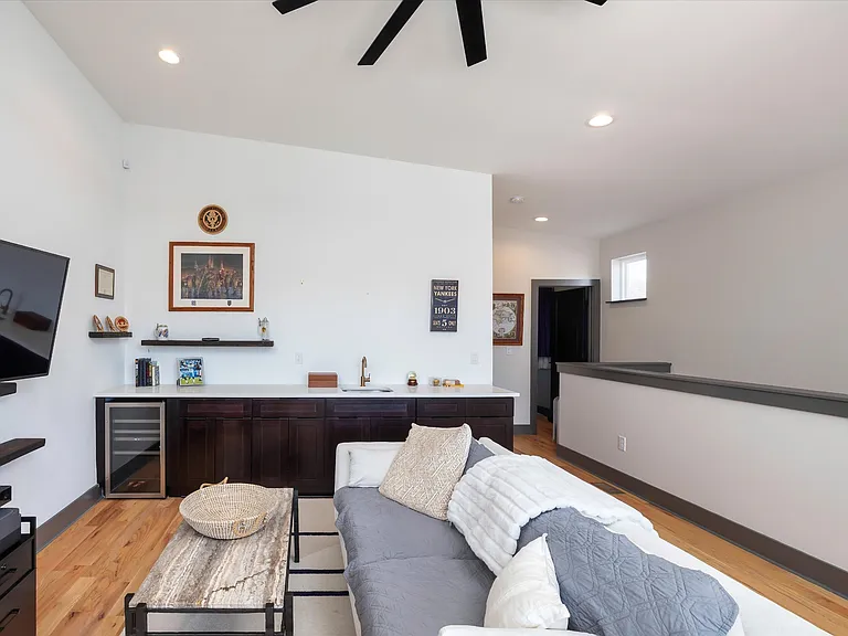 809 Sylvan St — Photo 39
