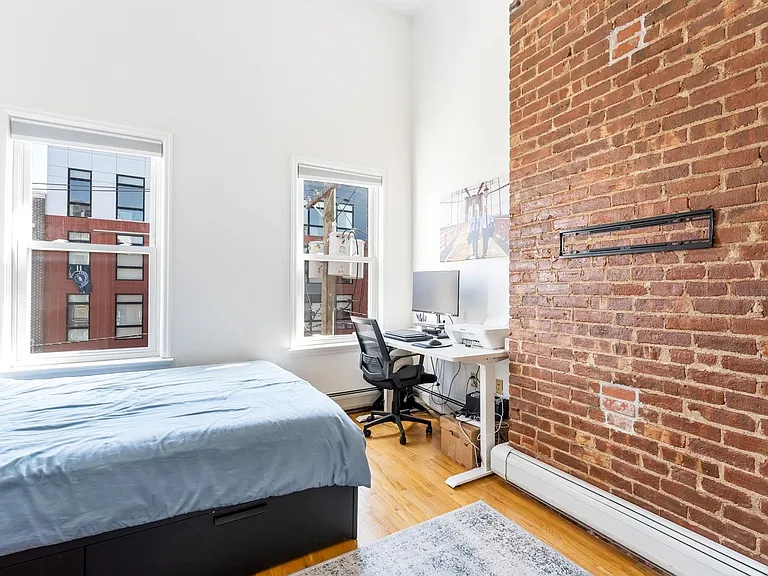 120 Monroe St #3L — Photo 20