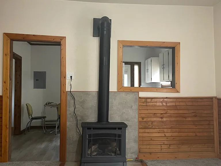 330 Myers St — Photo 3