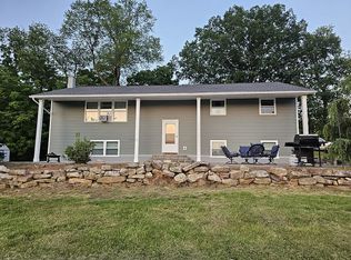 642 Strahan Rd, New Columbia, PA 17856