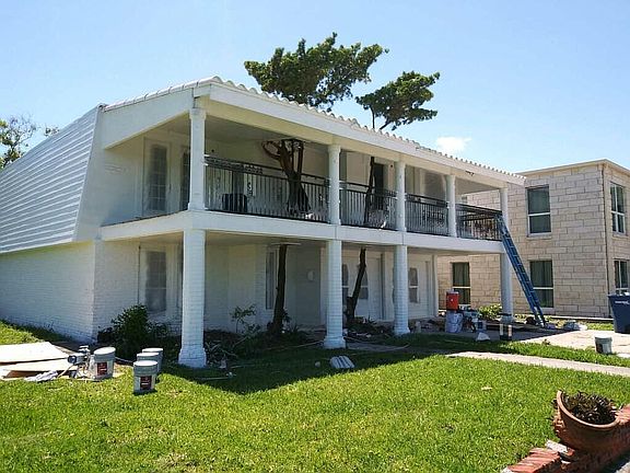 5th image of 3553 Ocean Dr