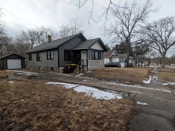 308 N Johnston Ave, Rockford, IL 61101