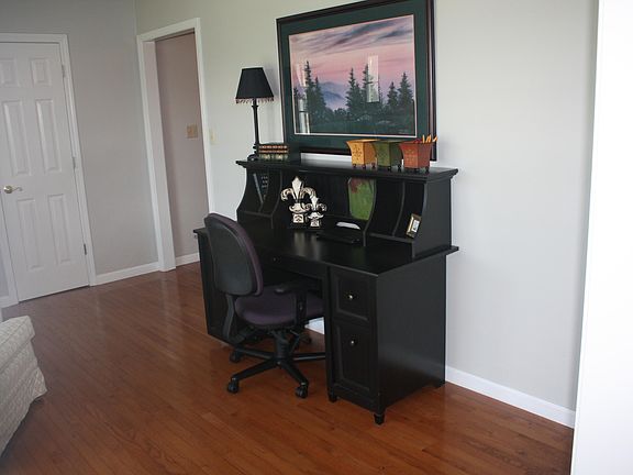 5th image of 347 Hidden Cove Ct
