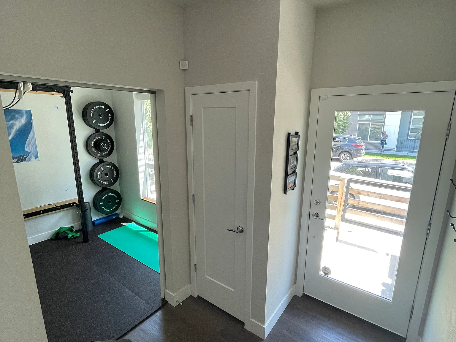 2 bed, 2.5 bath, 1269 sqft, $2,600 — Photo 2