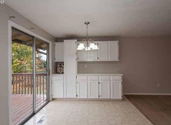 4th image of 12265 S Meadowlawn Dr