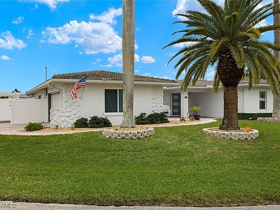 3rd image of 5215 Wisteria Ct