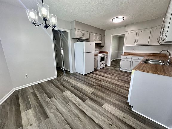 4th image of 100 Hazelwood Dr
