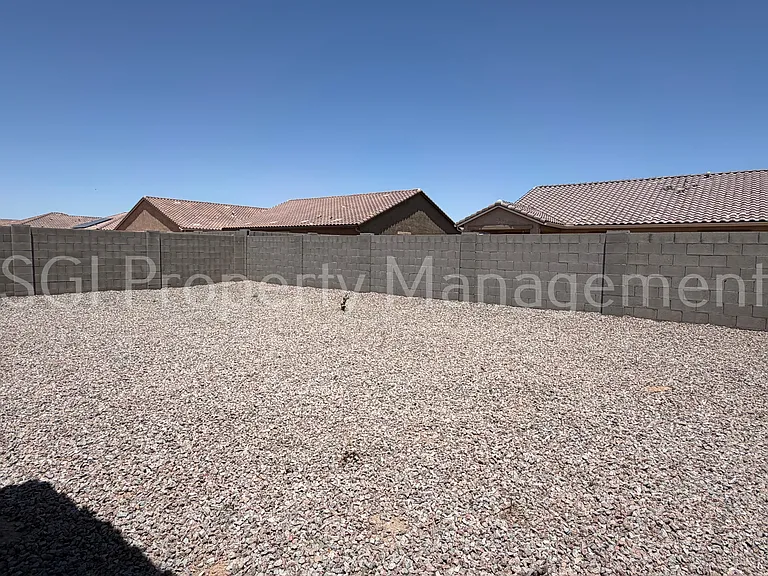 526 W Black Hawk Pl — Photo 14