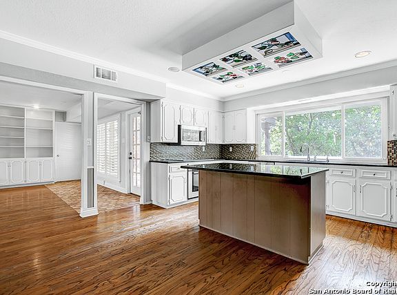 3rd image of 2819 Whisper Hill St