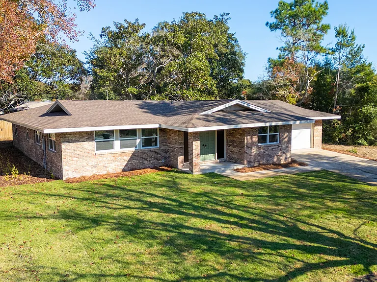 1 Stafford Cir — Photo 3