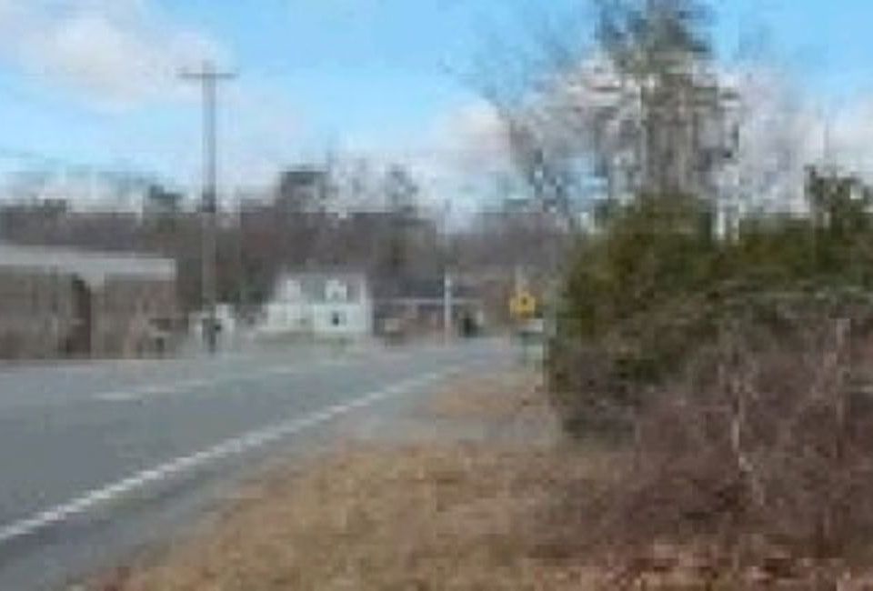 Exterior Neighborhood (street photo)