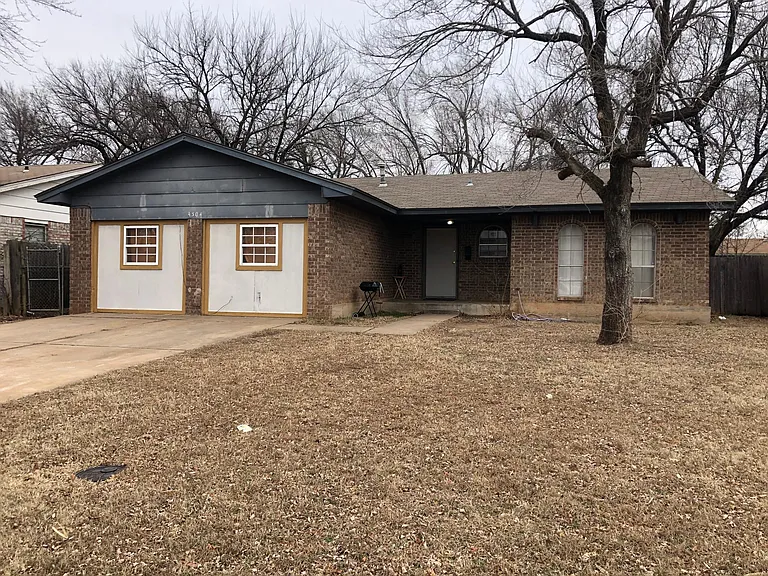 4304 Meadowpark Dr — Photo 1