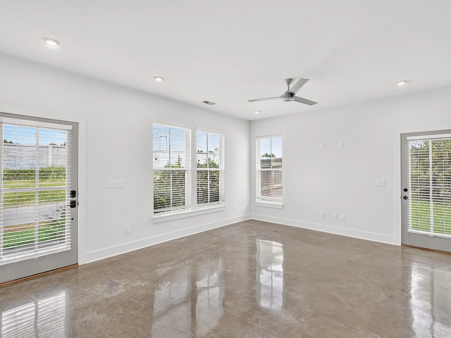 4 bed, 1788 sqft, $3,300 — Photo 4