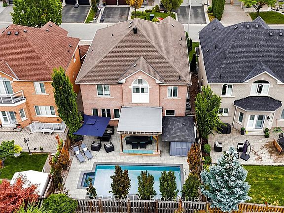 4th image of 36 Calista St