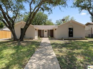 222 Lawndale Dr, Marlin, TX 76661