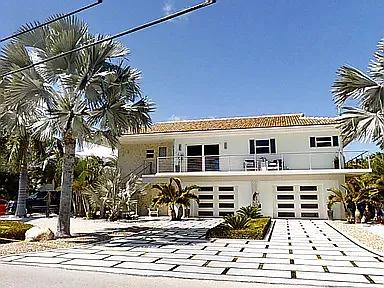 1210 Coury Dr — Photo 1