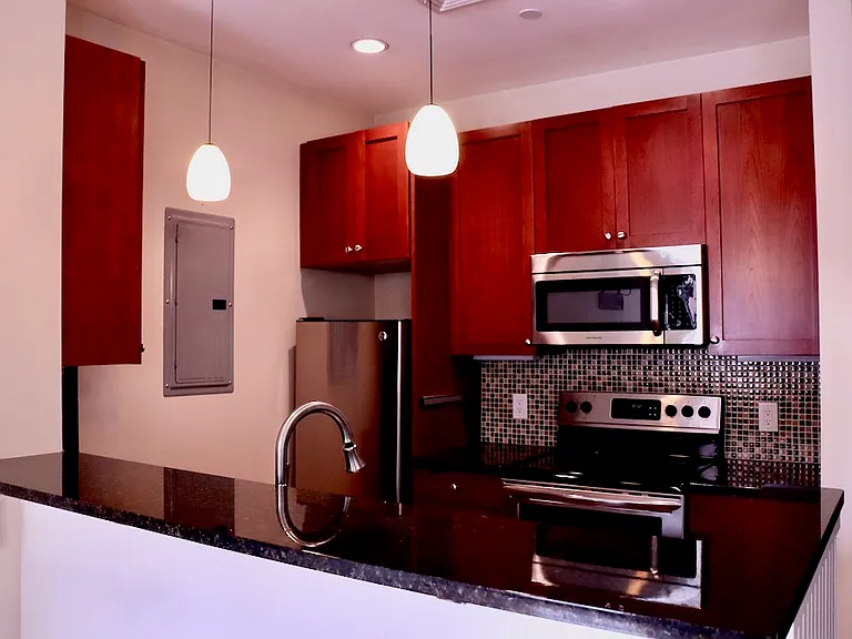 14 Temple St #3 — Photo 3