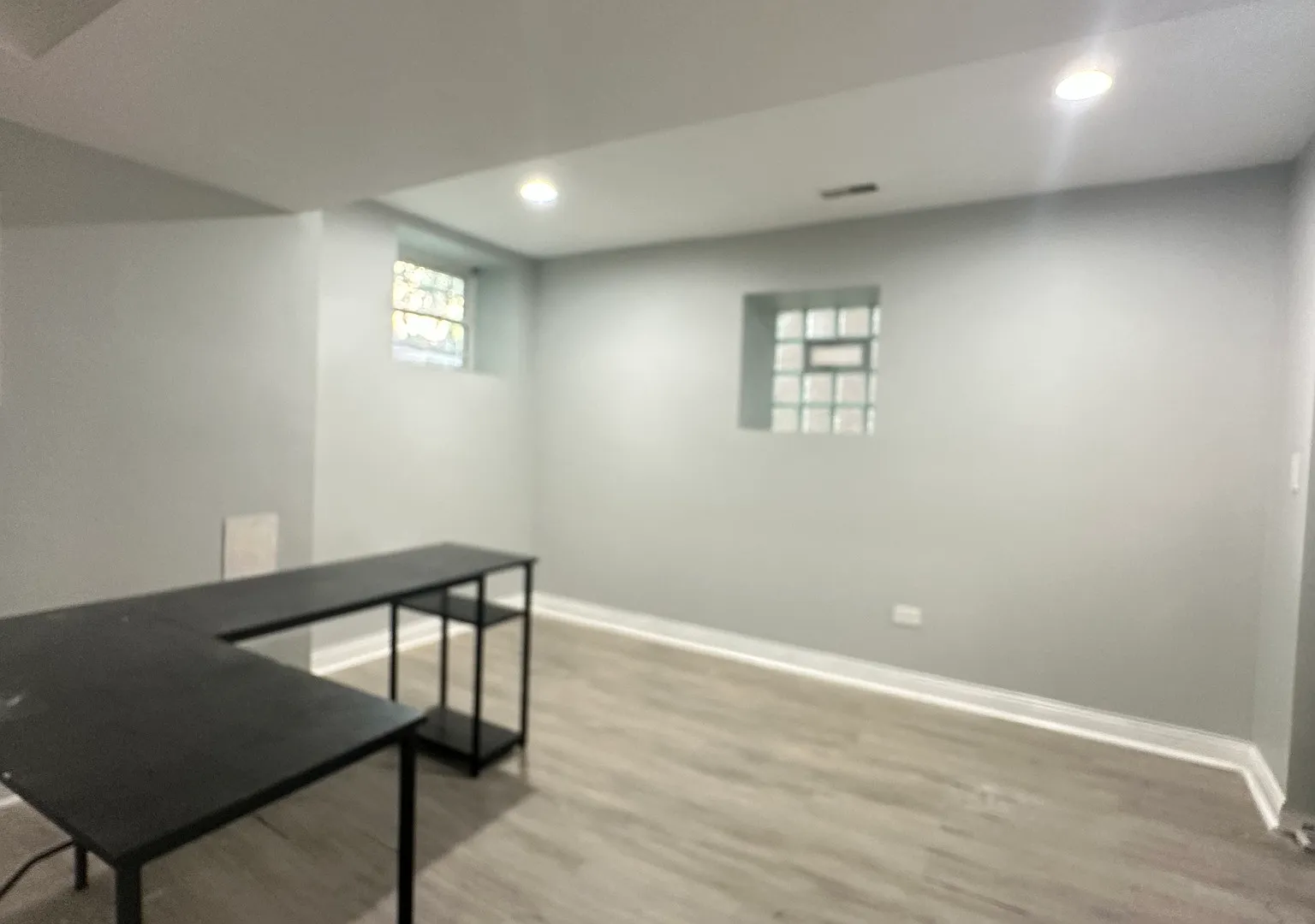 3 bed, 1100 sqft, $2,300 — Photo 3