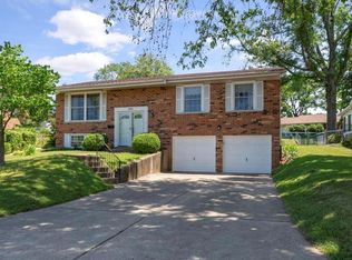 10304 Parkman Dr, Saint Louis, MO 63123