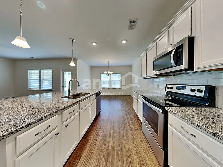 14 Birch Cir — Photo 3