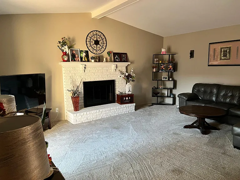 41749 Mary Kay Dr — Photo 5