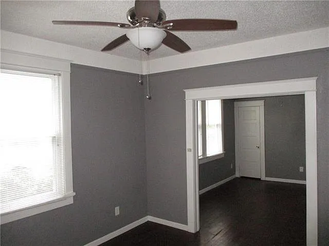 2 bed, 1.0 bath, 839 sqft, $1,350 — Photo 3