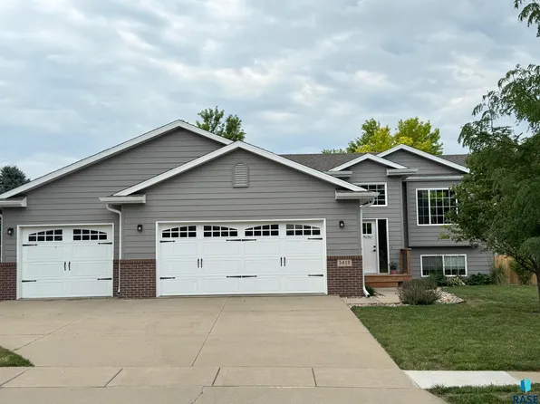 5813 W Teem St, Sioux Falls, SD 57107