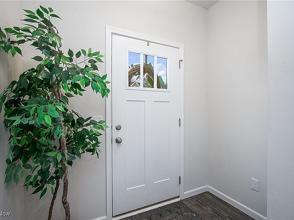 5th image of 3387 Jackson Park Dr NW