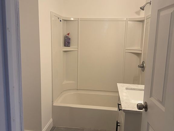 5th image of 32 High St