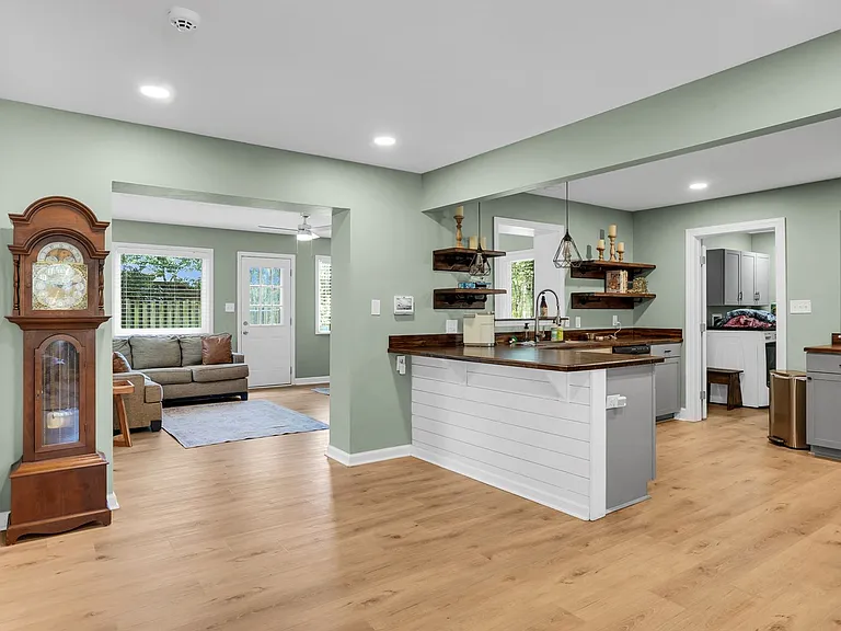 9 Hillyer Dr — Photo 12