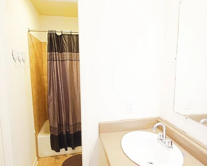 4911 Longstreet Pl — Photo 11