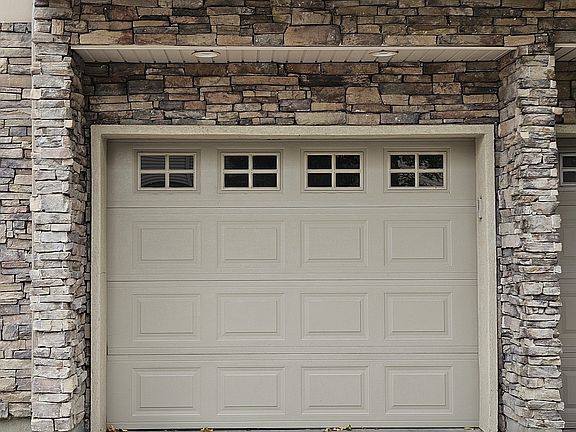 5th image of 1387 W Stone Meadow Dr