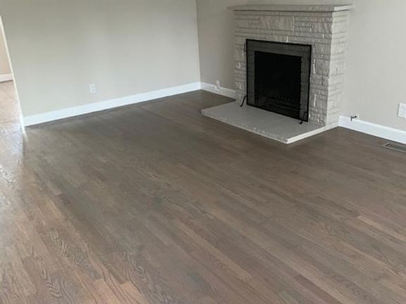 5th image of 37 Diane Ln