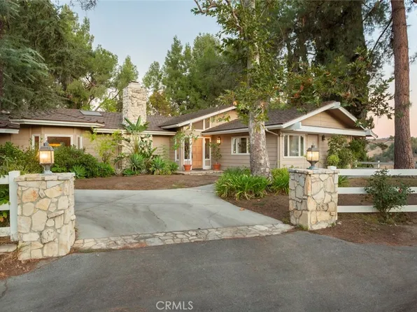 5798 Penland Rd, Hidden Hills, CA 91302