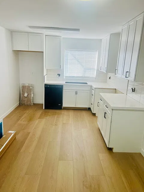 2 bed, 1220 sqft, $3,700 — Photo 4