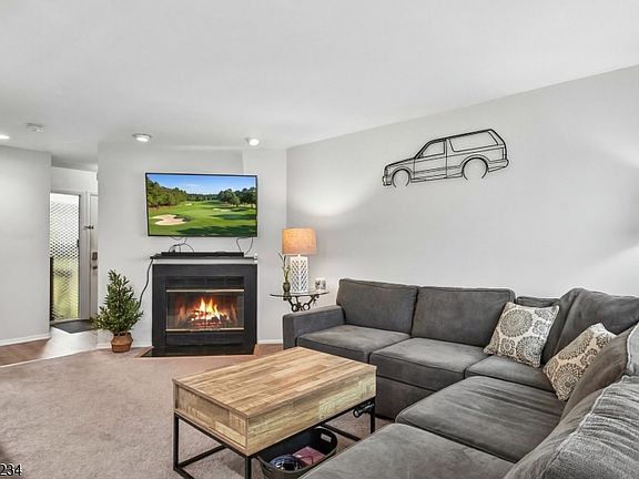 4th image of 47 Sam Bonnell Dr
