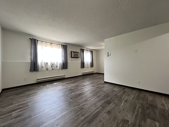 2nd image of 2900 Autumn Dr #103