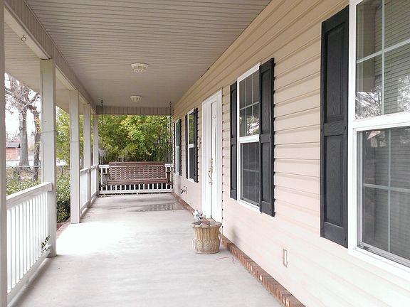 2nd image of 509 Brownlee Street W